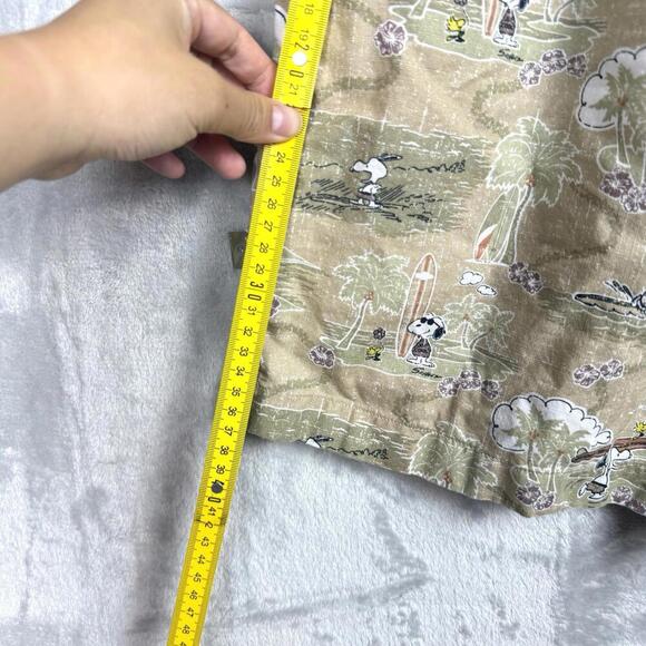 Peanuts x Reyn Spooner Snoopy Surf Shorts L Aloha Hawaii Print Uniqlo Collab - Picture 8 of 10